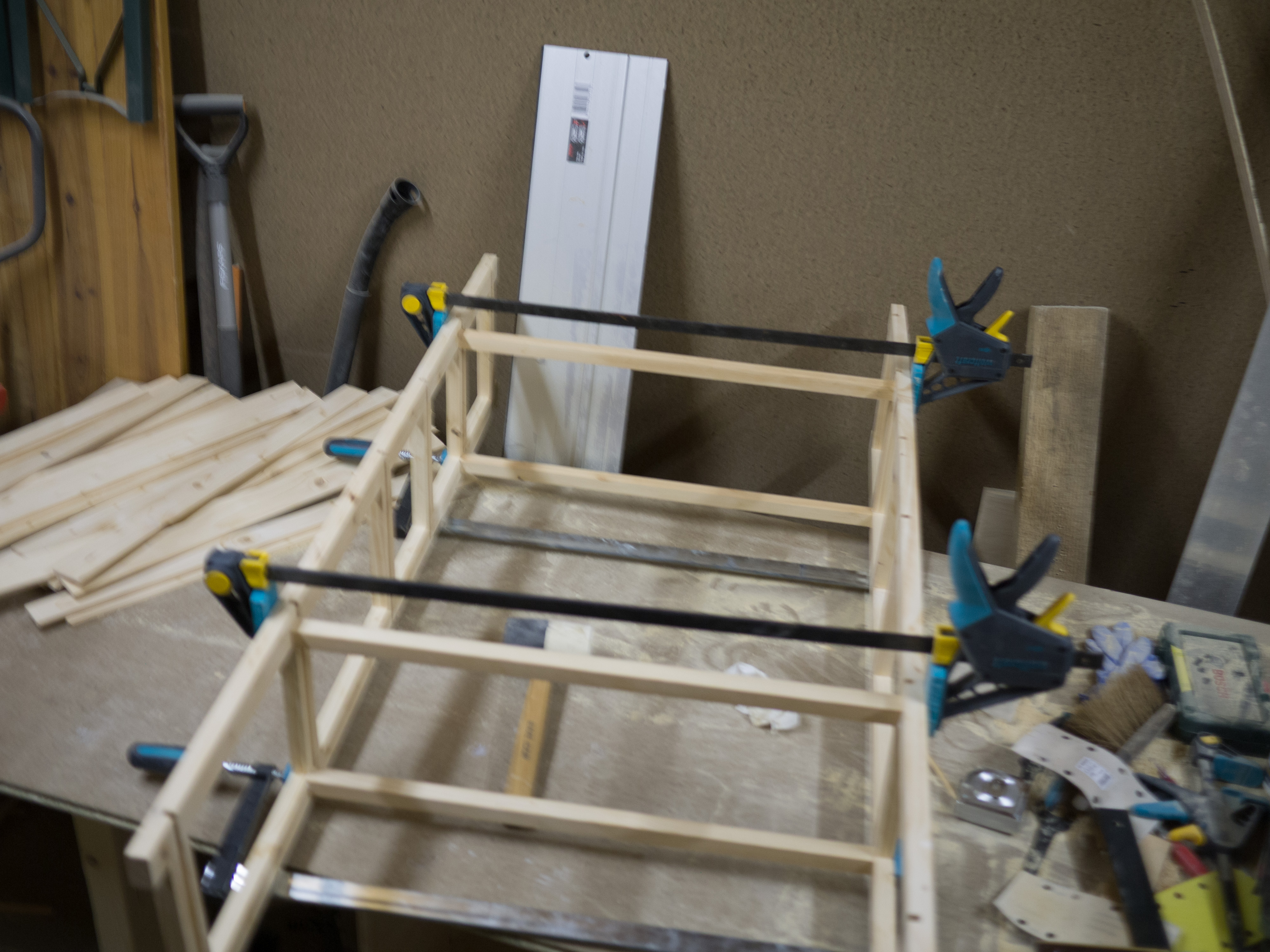 20160306 Schuhregal 003